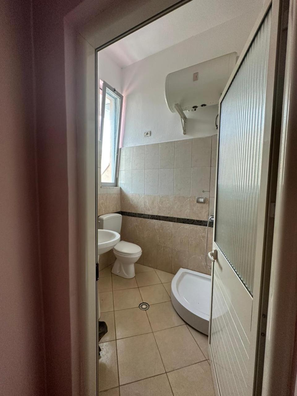 Hotel Zogu *